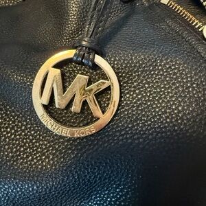 Michael Kors Pebbled Leather Double-Zip Shoulder Tote (Black/Gold)